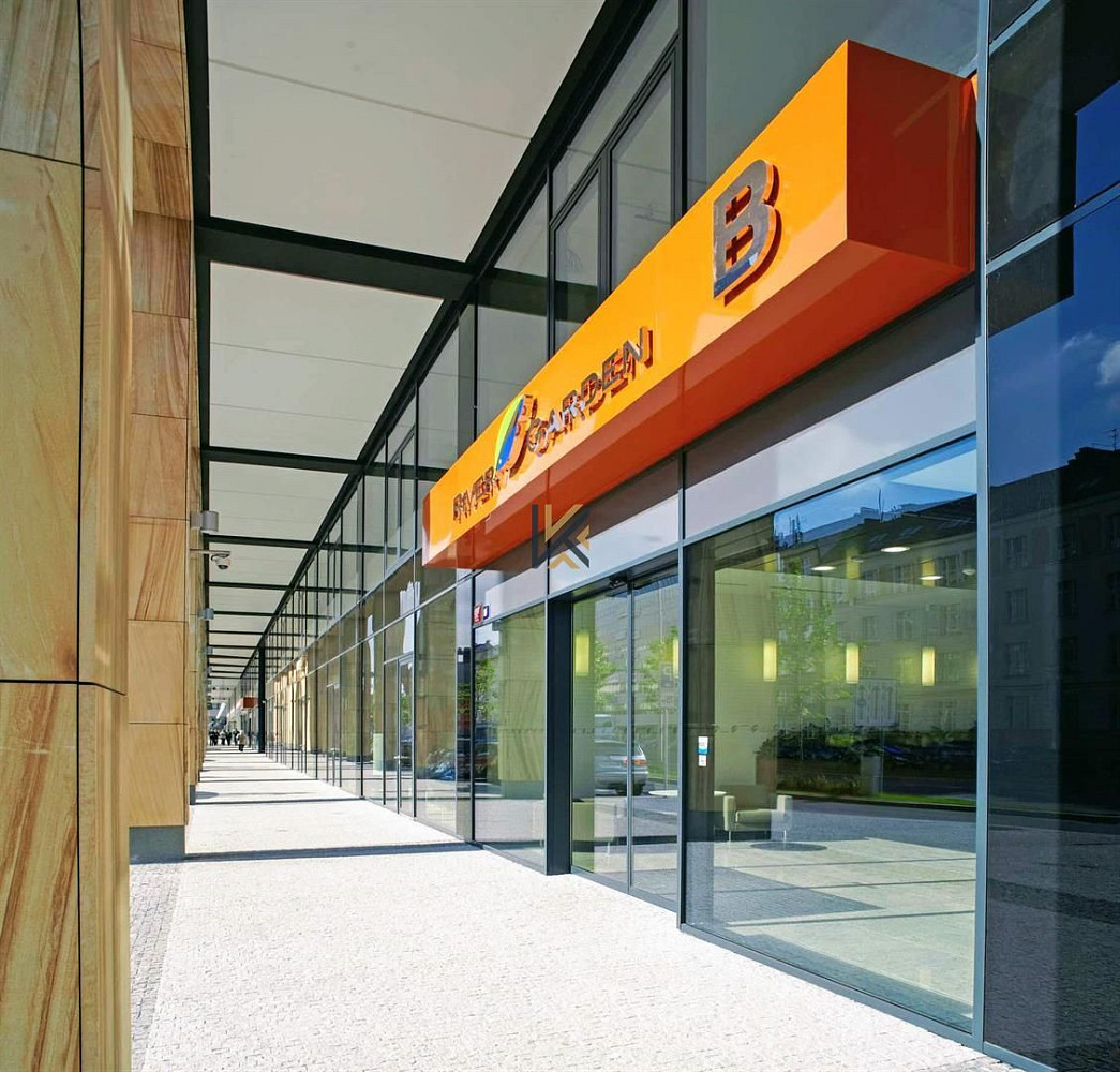 Pronájem kanceláře 920 m² – fotografie 2