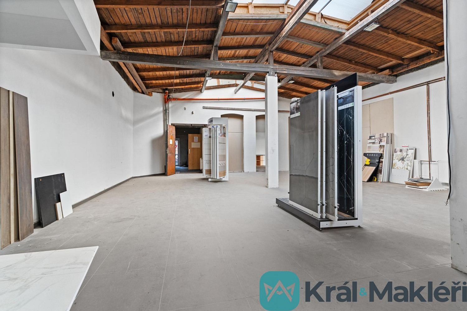 Prodej obchodních prostor 1 238 m² – fotografie 5