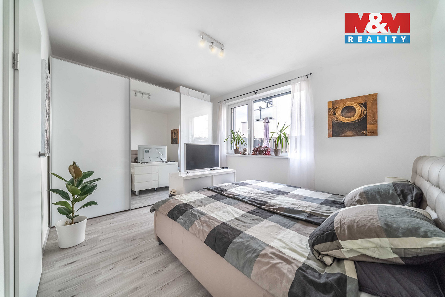 Prodej bytu 3+kk 72 m² — photo 2