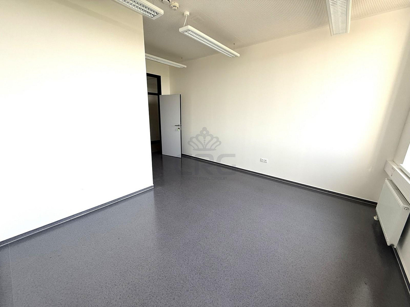 Pronájem kanceláře 21 m² – fotografie 2