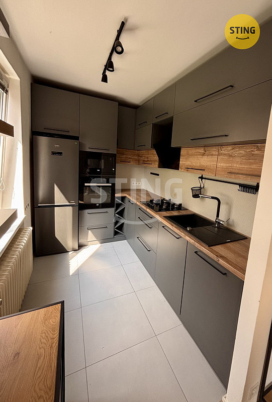 Pronájem bytu 2+1 52 m² – pohled 3