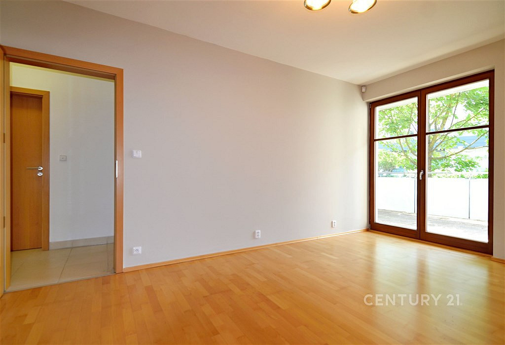 Pronájem bytu 3+kk 115 m² — photo 4
