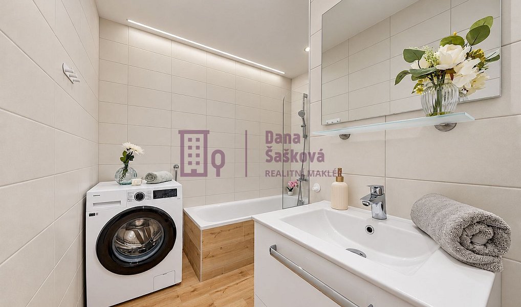 Prodej bytu 3+1 62 m², Nová Bystřice – náhled fotky 2