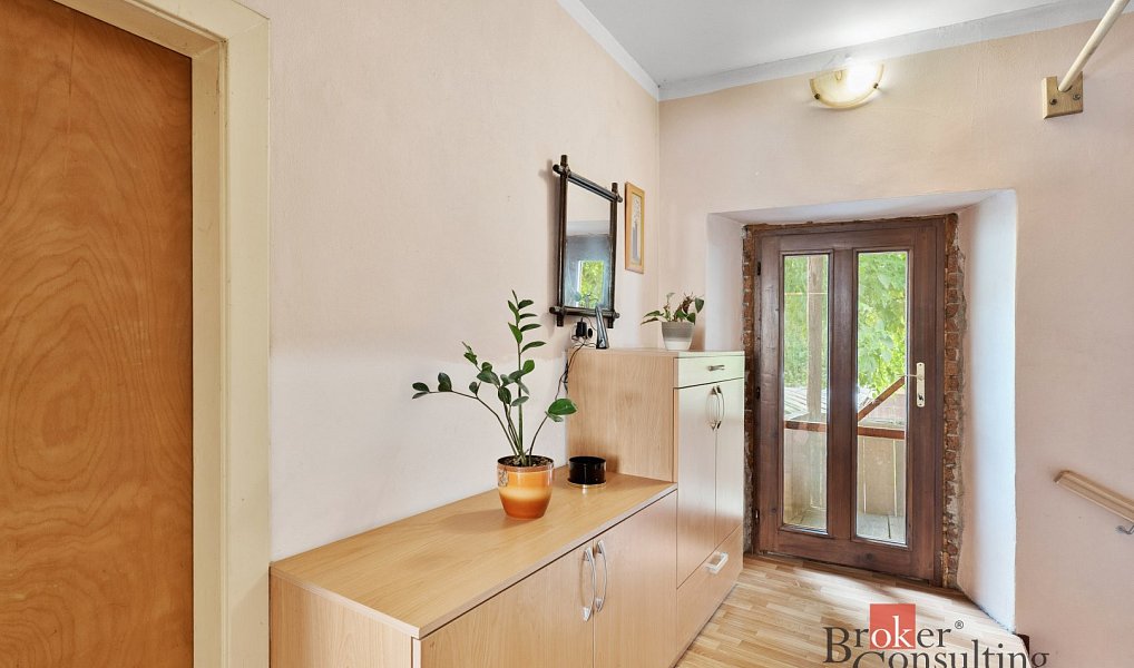 Prodej domu 200 m² s pozemkem 780 m², Hoštka – náhled fotky 18