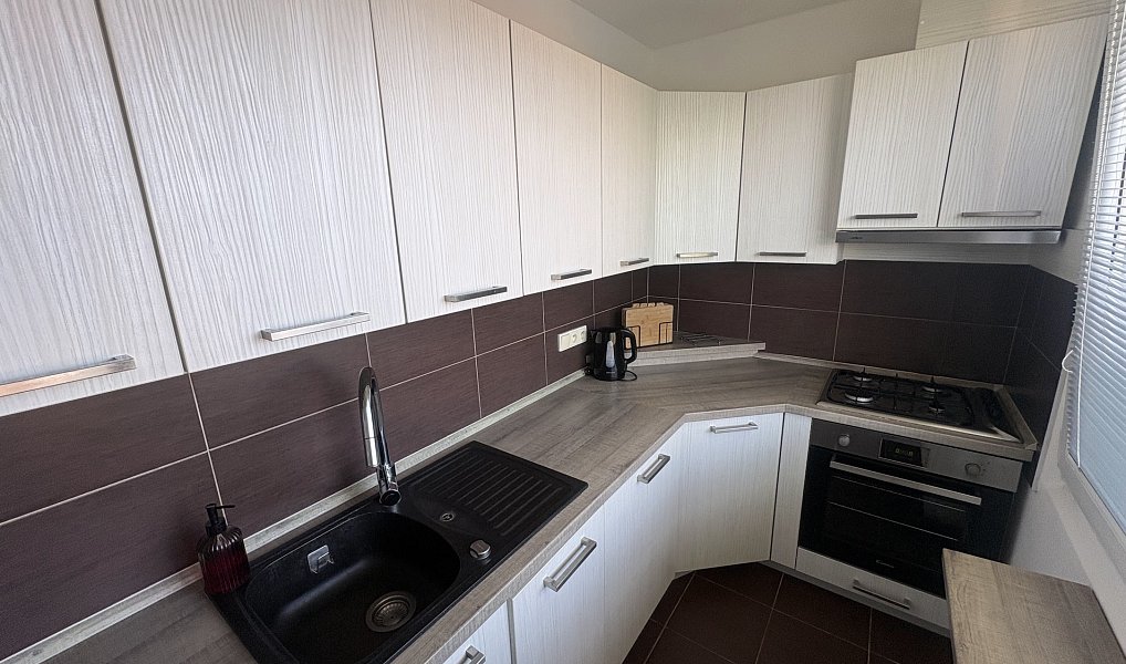 Pronájem bytu 3+1 68 m², Jičín – náhled fotky 4