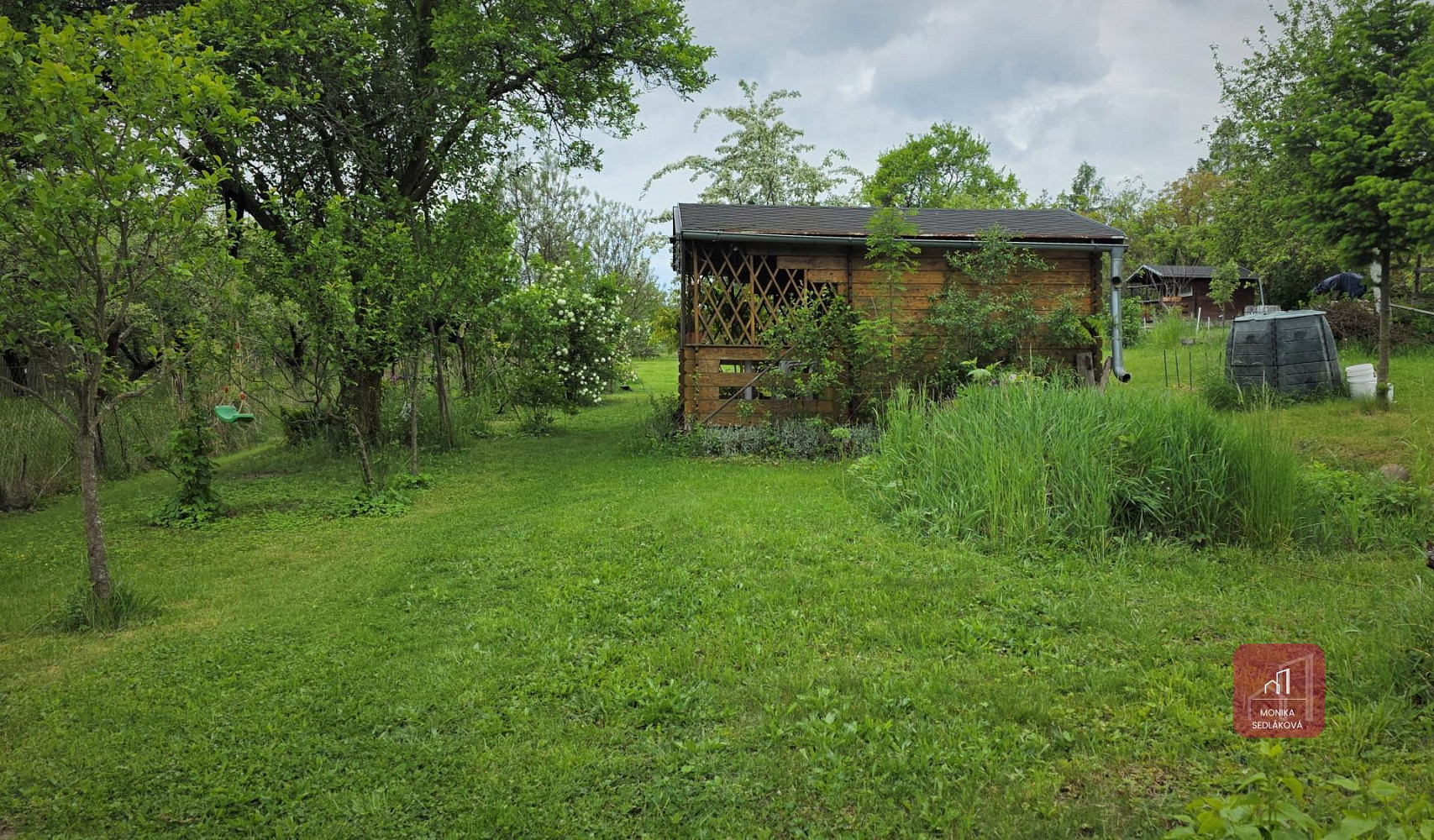 Prodej stavebního pozemku 2 011 m² — photo 2