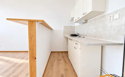 Pronájem bytu 1+kk 23 m², Čsl. armády, Tábor