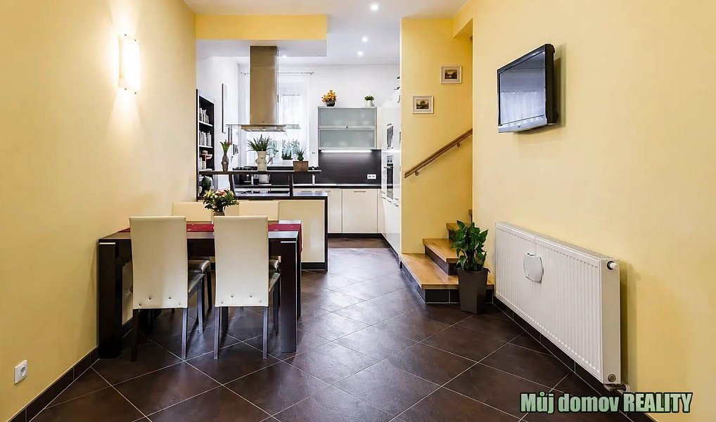 Pronájem domu 1 300 m² s pozemkem 1 022 m², Praha – náhled fotky 3