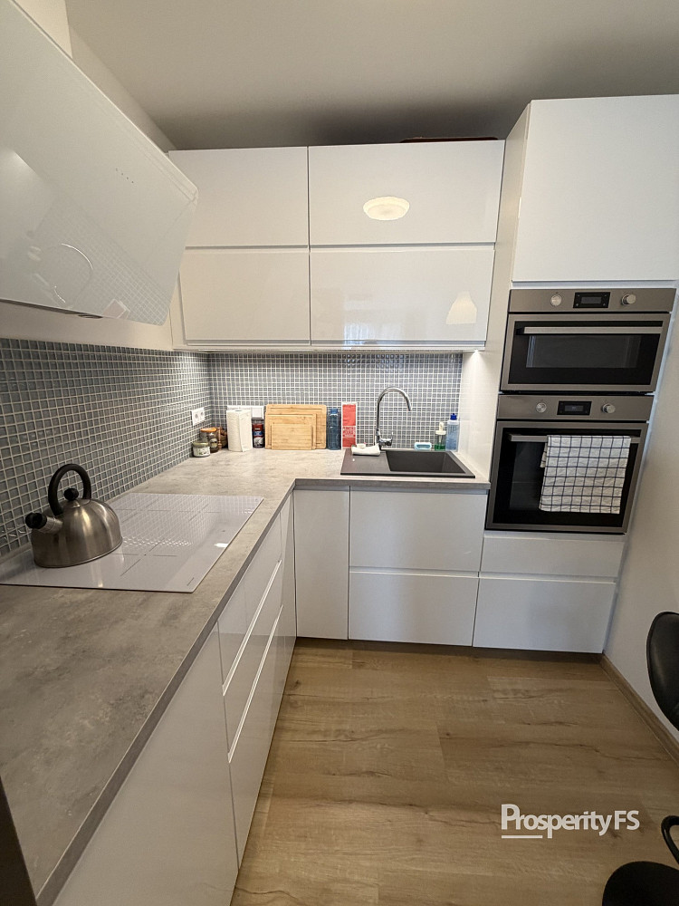 Pronájem bytu 2+kk 42 m² – fotografie 3