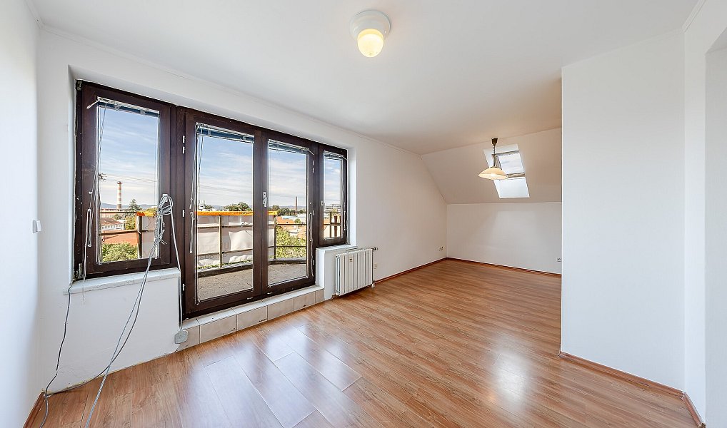Prodej domu 184 m² s pozemkem 1 027 m², Uherské Hradiště – náhled fotky 24