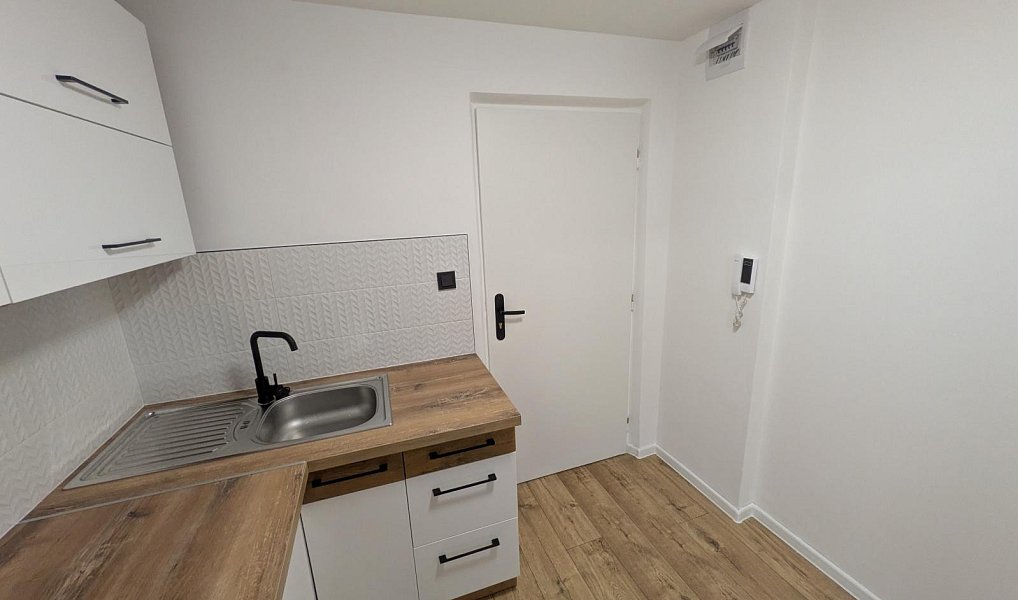 Pronájem bytu 2+kk 33 m², Litvínov – náhled fotky 8