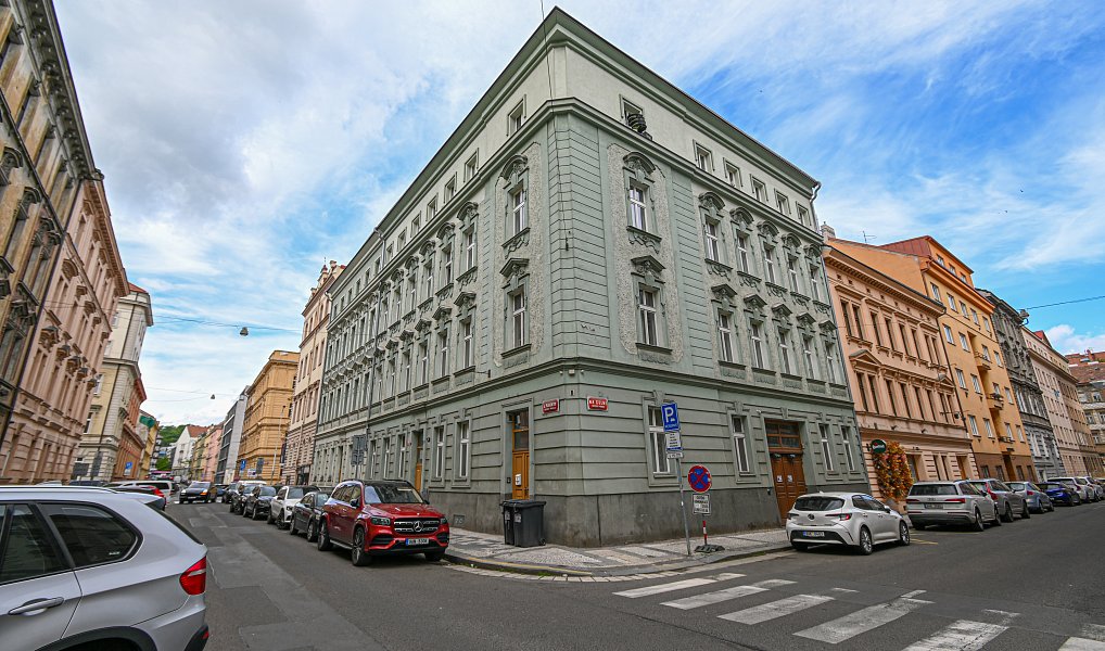 Pronájem bytu 3+kk 83 m², Praha – náhled fotky 14