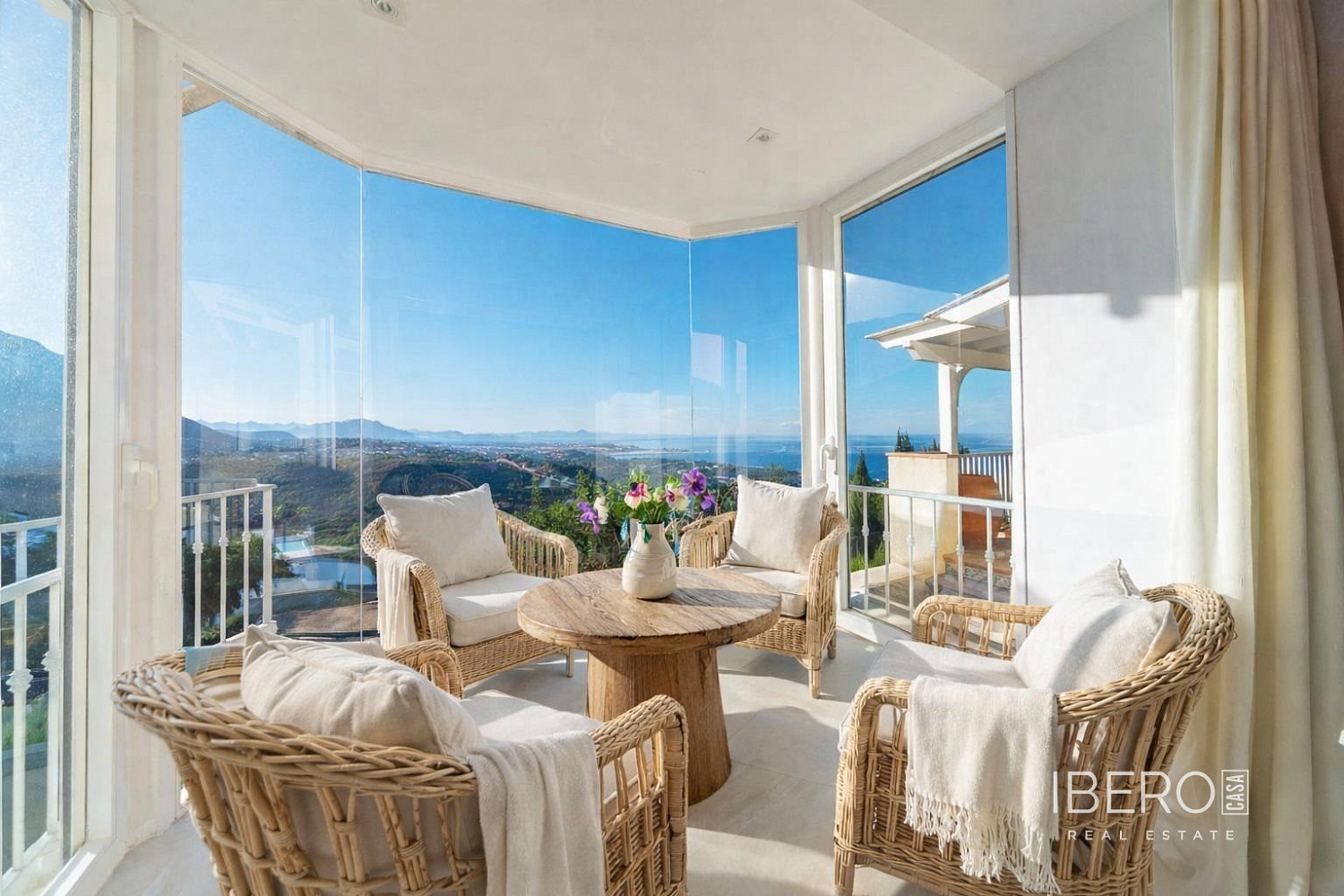 Prodej domu 225 m² s pozemkem 1 445 m²