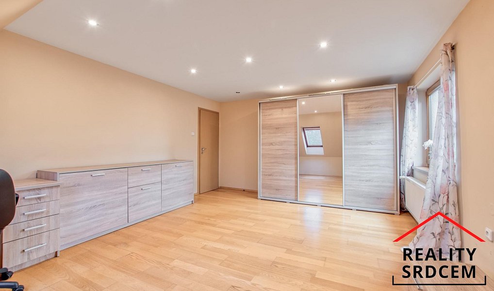 Prodej domu 170 m² s pozemkem 921 m², Bystřice – náhled fotky 23