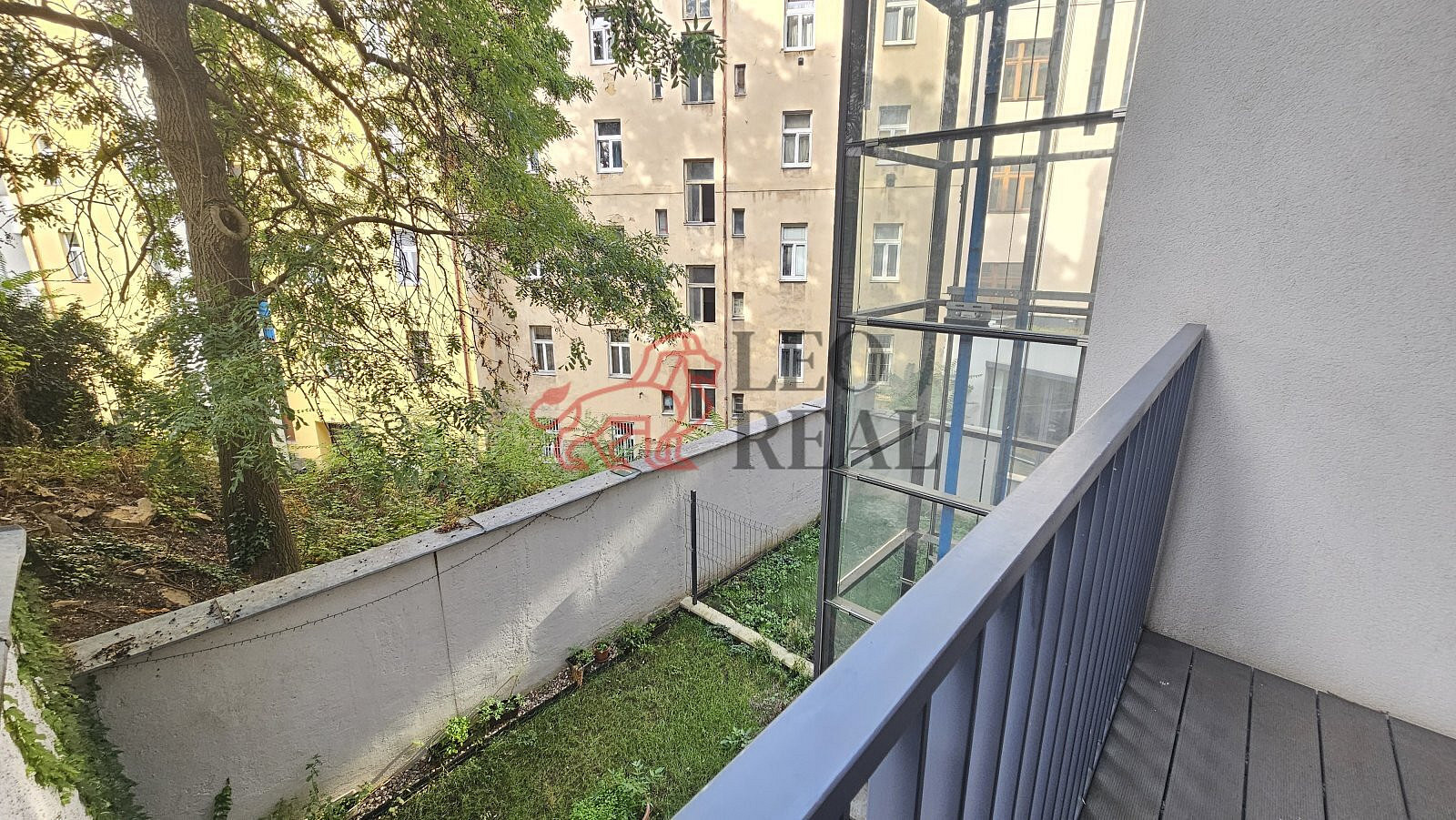 Pronájem bytu 2+kk 40 m² – fotografie 4