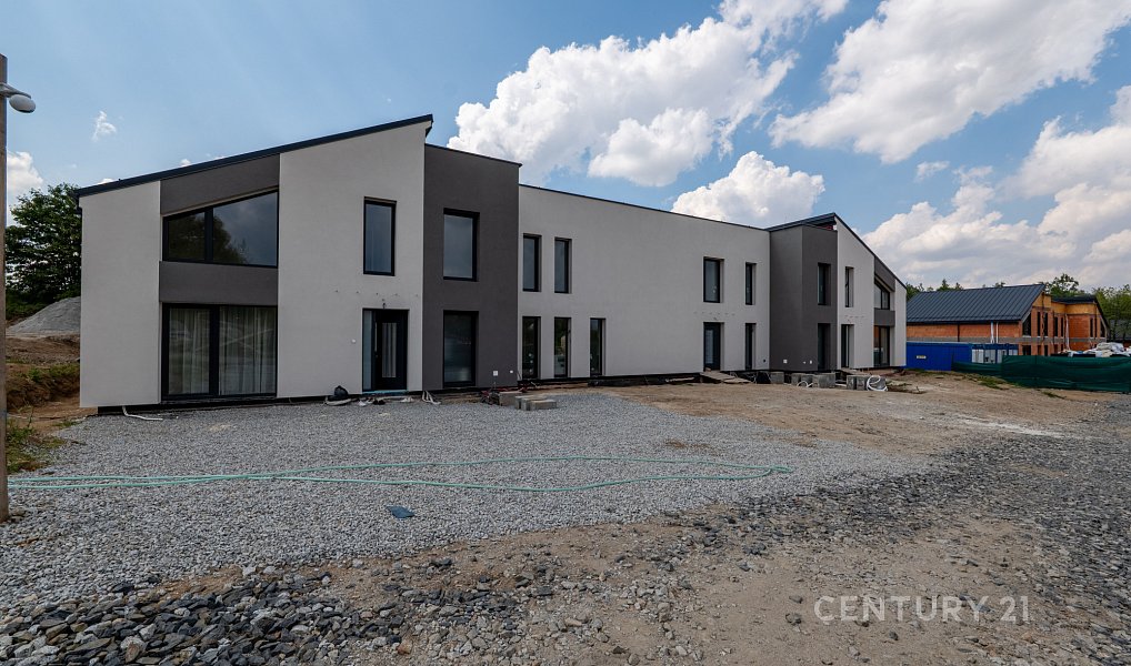 Prodej domu 150 m² s pozemkem 614 m², Kamenice – náhled fotky 3