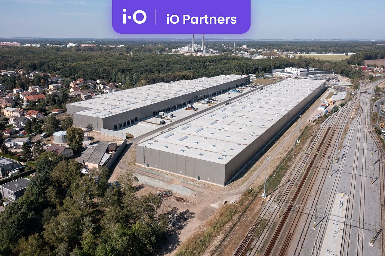 Pronájem skladovacích prostor 7 823 m² – fotografie 3