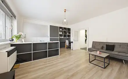 Prodej bytu 1+1 45 m², Osadní, Praha 7 - Holešovice