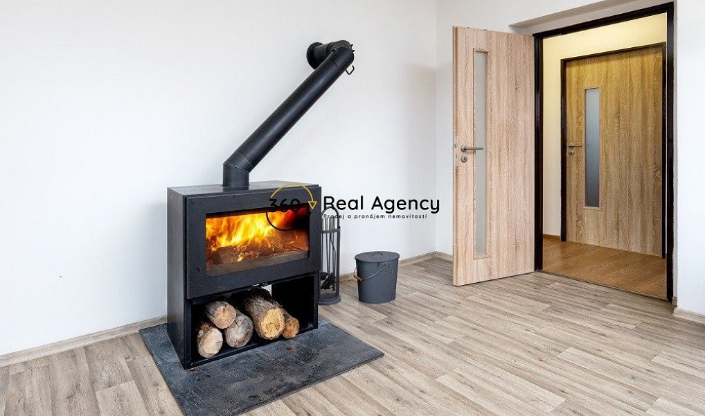Prodej domu 299 m² s pozemkem 1 977 m², Lužec nad Cidlinou – náhled fotky 4