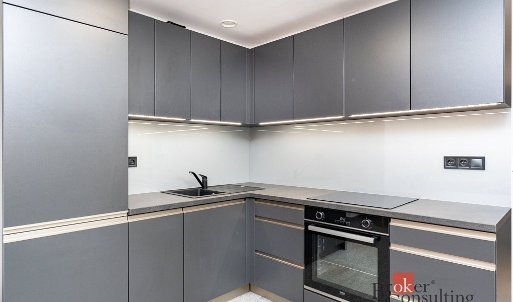 Prodej domu 214 m² s pozemkem 350 m², Trutnov – náhled fotky 15