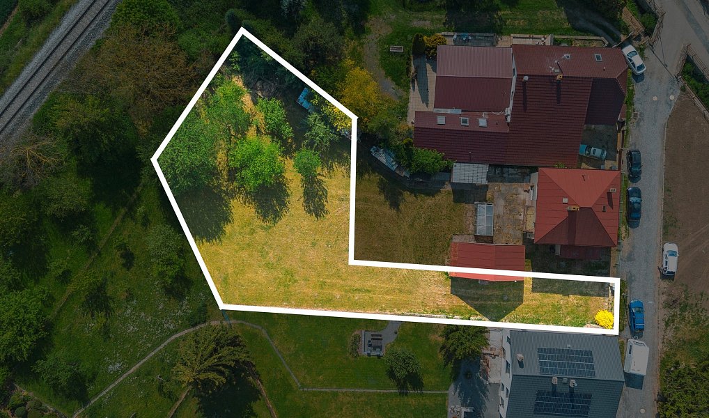 Prodej stavebního pozemku 1 085 m², Úhřetice – náhled fotky 2