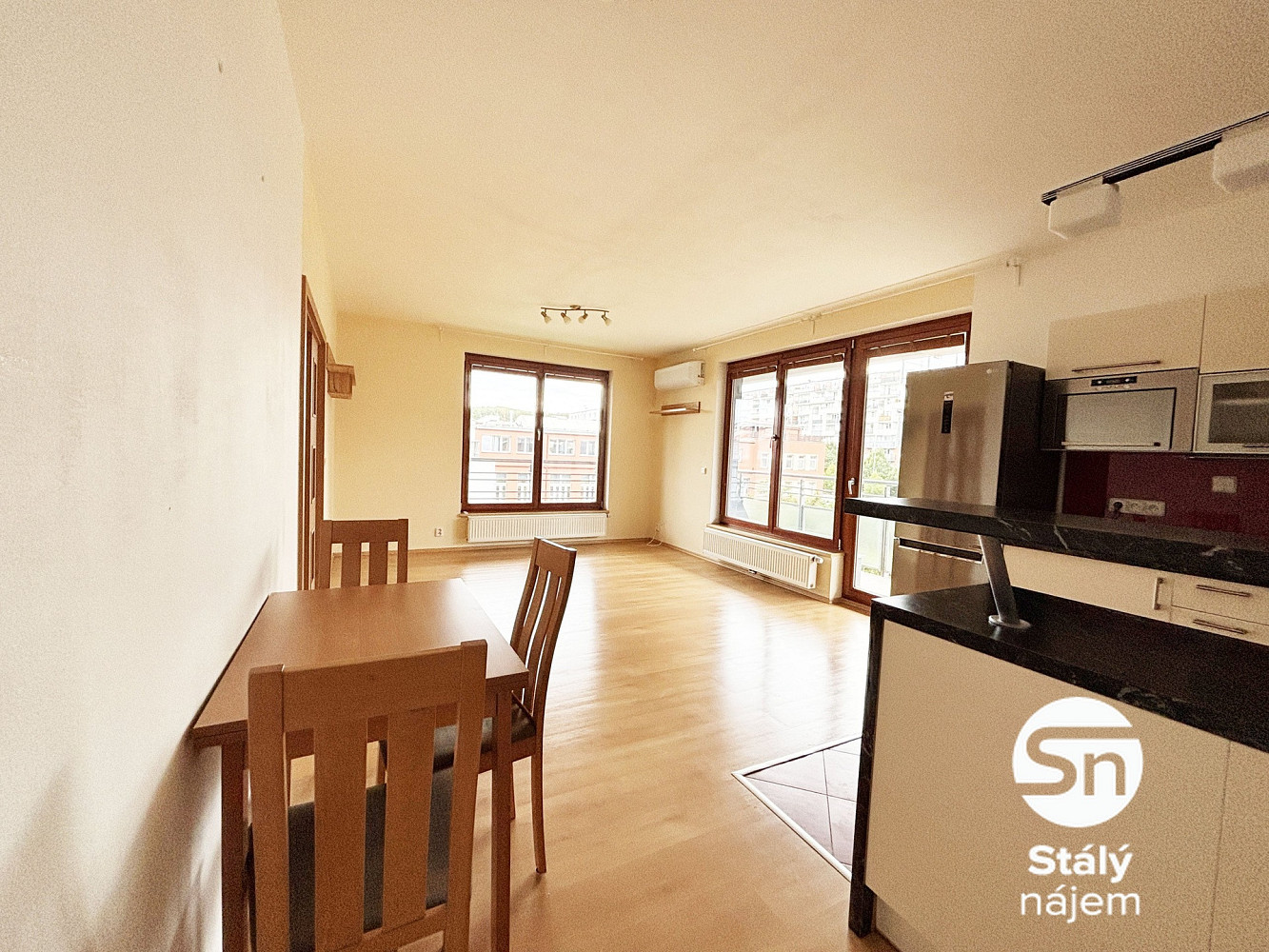 Pronájem bytu 2+kk 62 m² – fotografie 3
