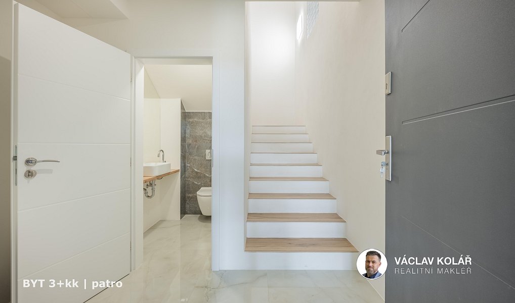 Prodej domu 338 m² s pozemkem 816 m², Horoušany – náhled fotky 35