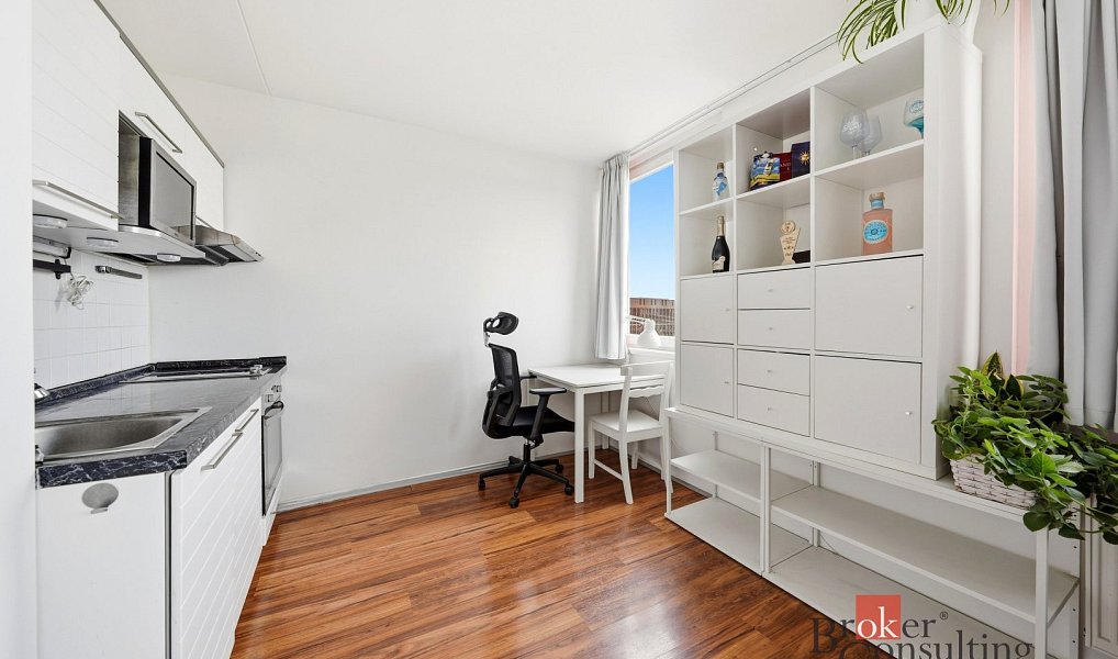 Prodej bytu 1+kk 30 m², Praha – náhled fotky 2