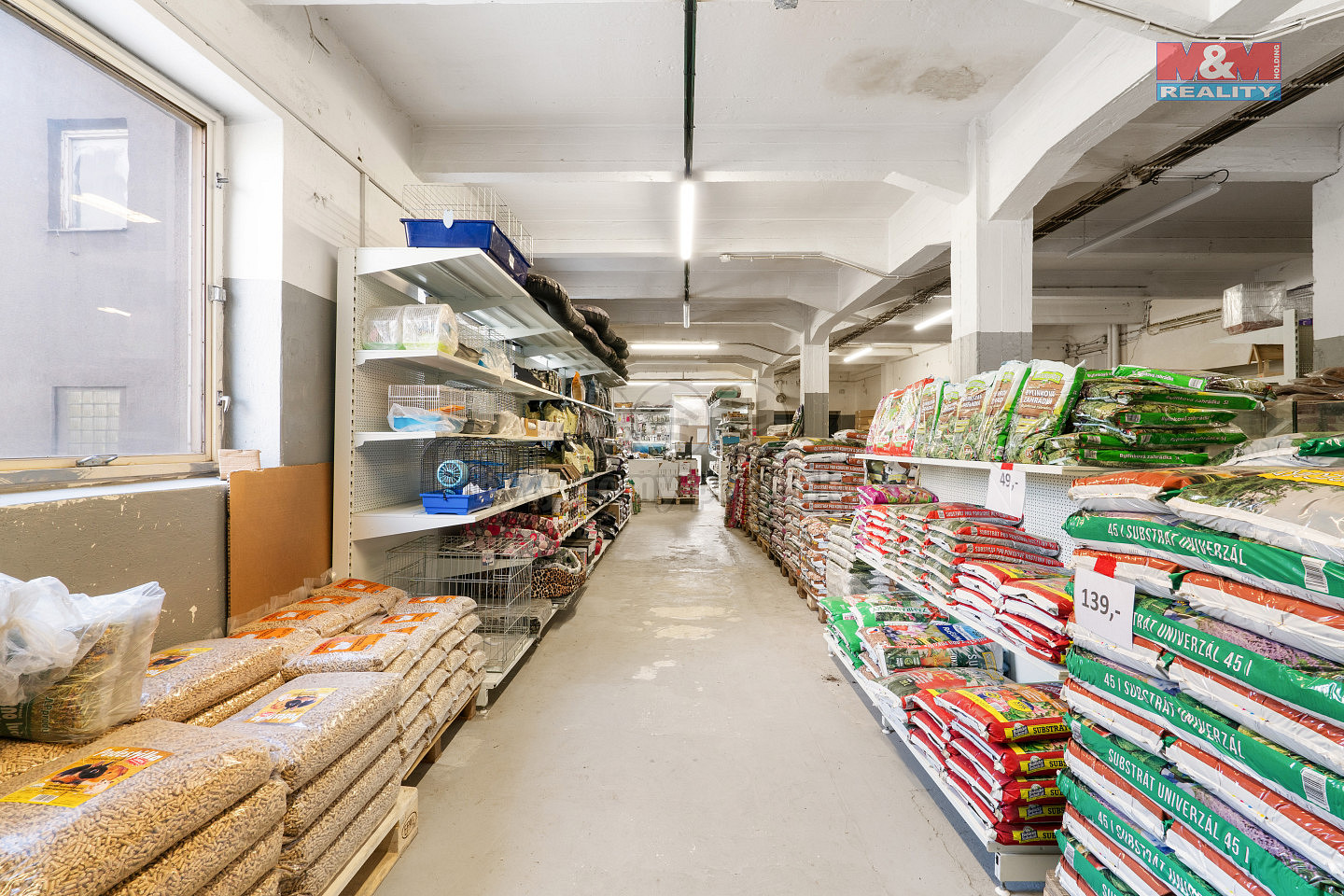 Pronájem obchodních prostor 200 m² – fotografie 2