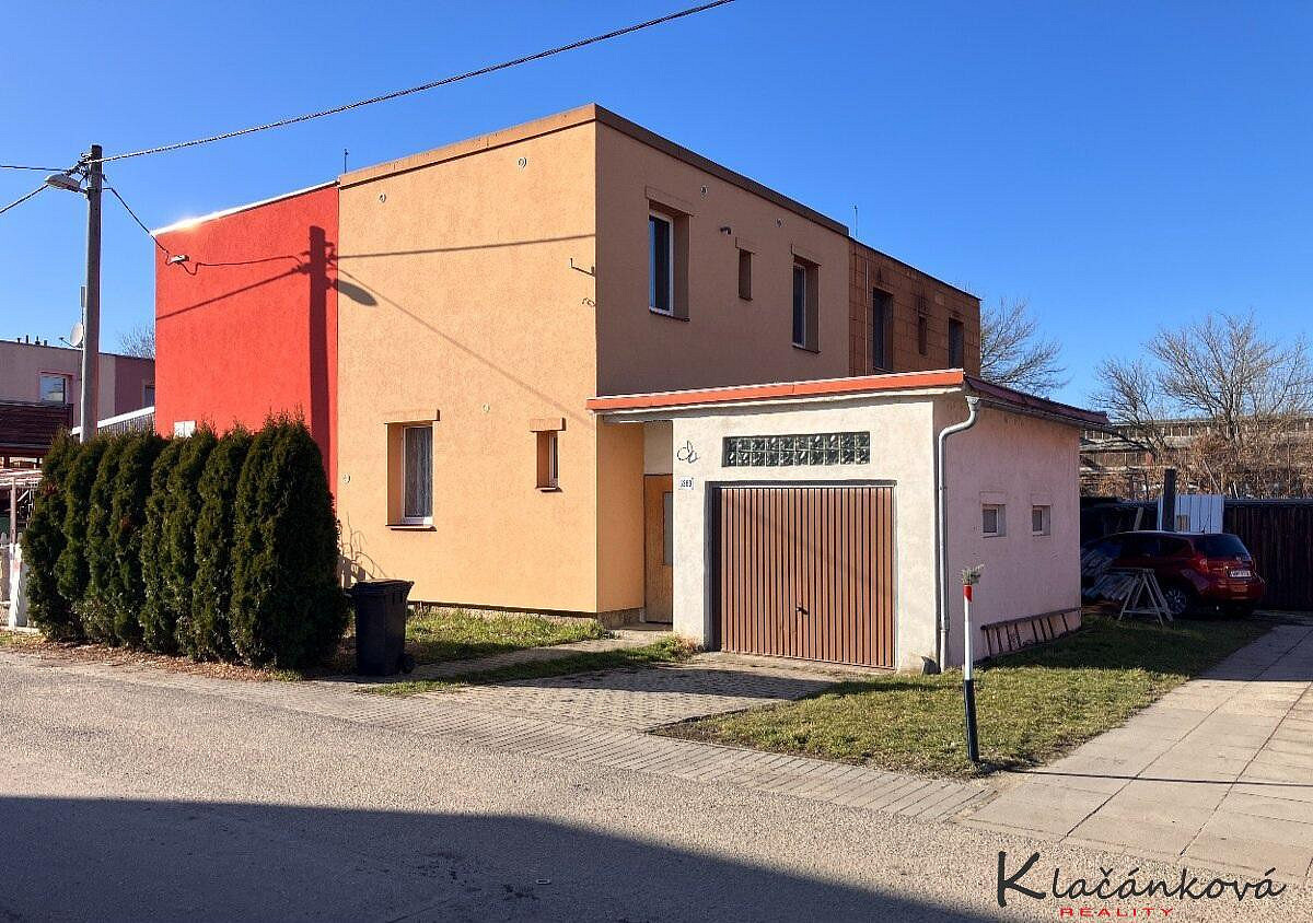 Prodej domu 124 m² s pozemkem 204 m²