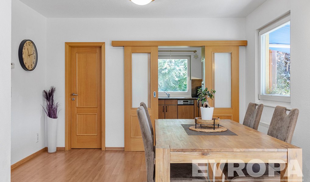 Prodej domu 225 m² s pozemkem 1 197 m², Hybrálec – náhled fotky 6