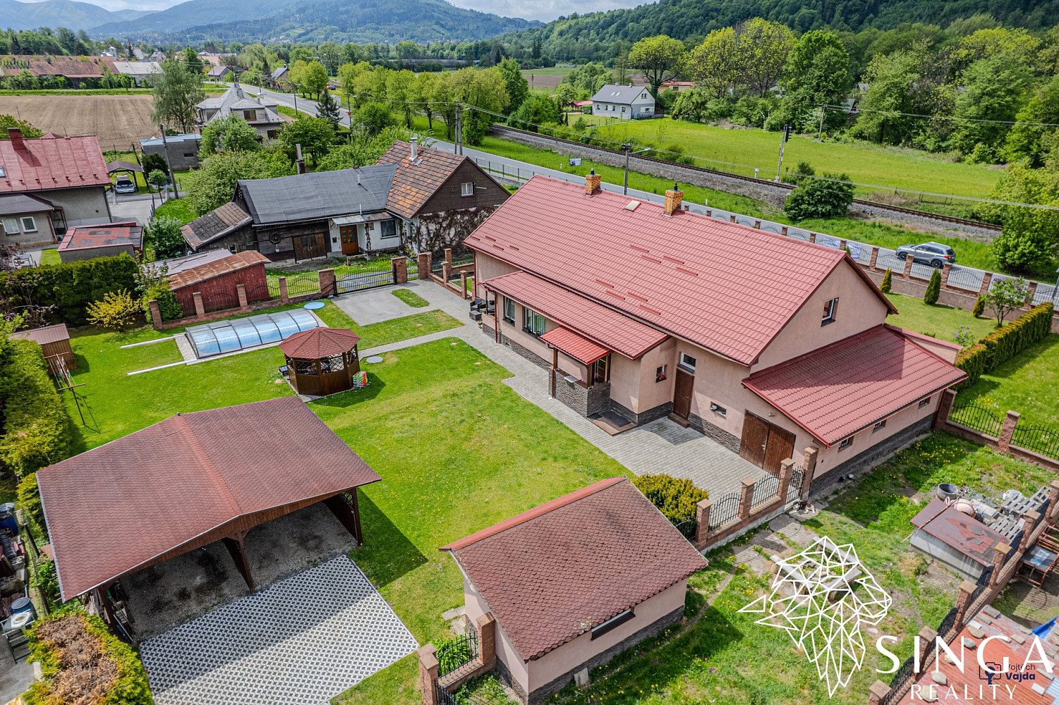 Prodej domu 197 m² s pozemkem 2 520 m² – fotografie 3