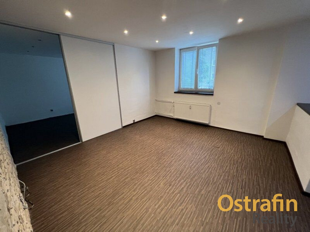 Pronájem bytu 2+kk 56 m² – fotografie 4