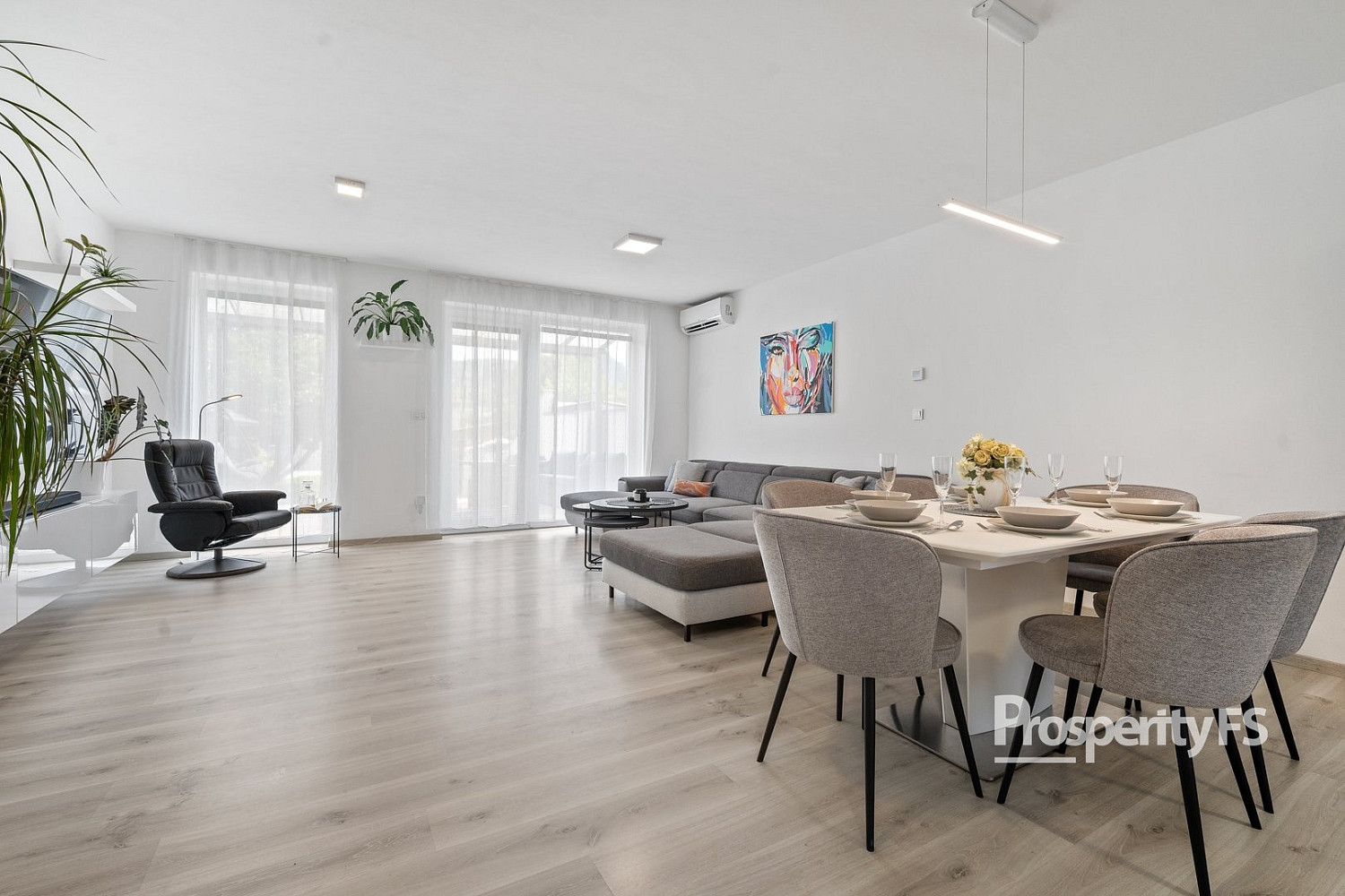 Prodej domu 176 m² s pozemkem 647 m²