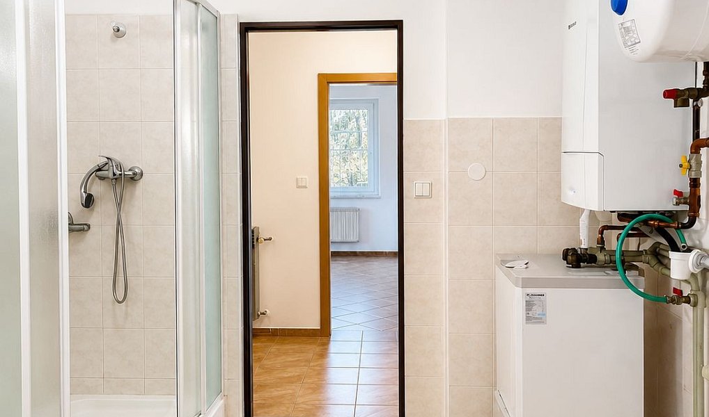 Prodej domu 328 m² s pozemkem 1 000 m², Únětice – náhled fotky 35