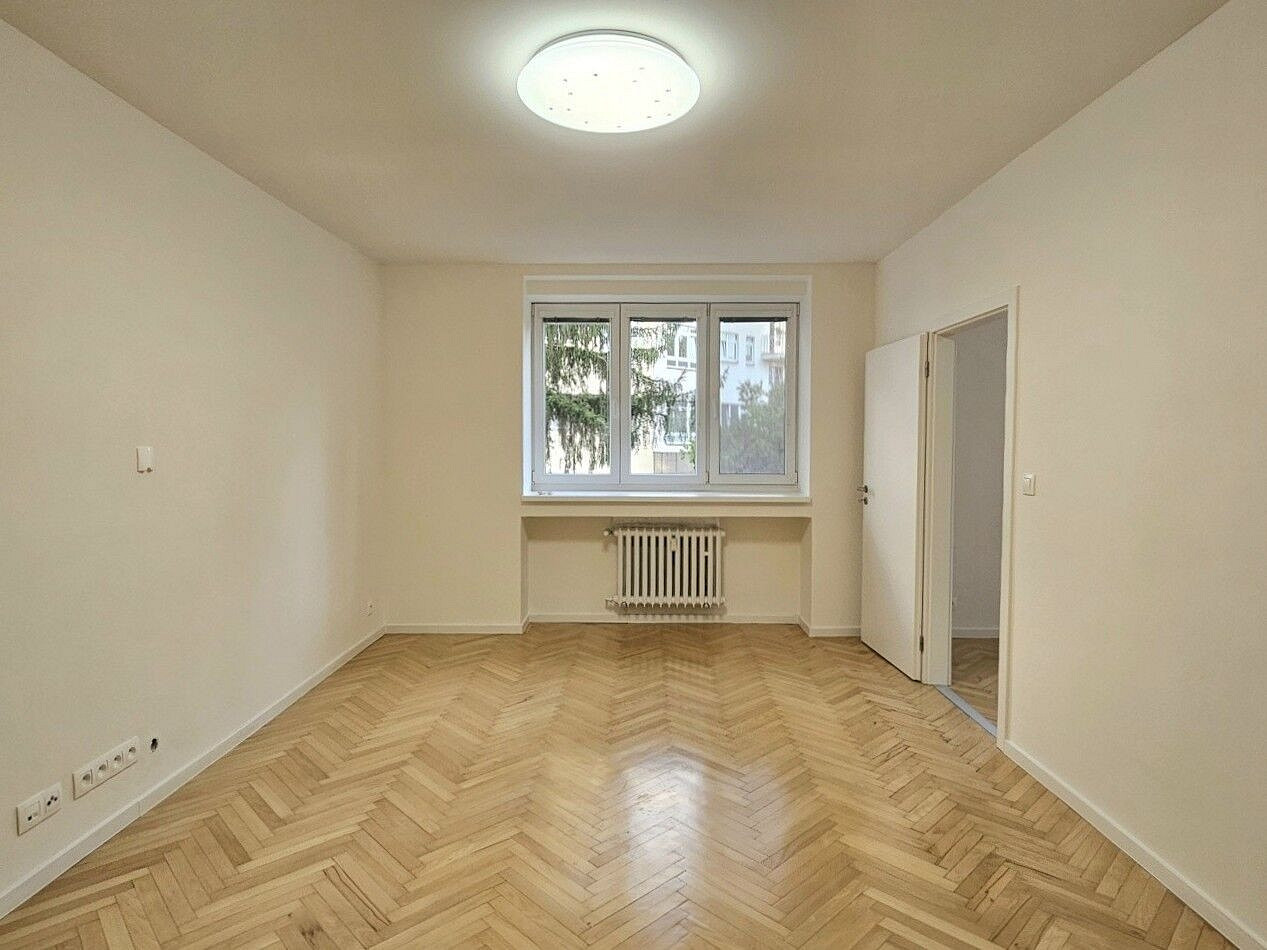 Pronájem bytu 2+1 75 m² – fotografie 3