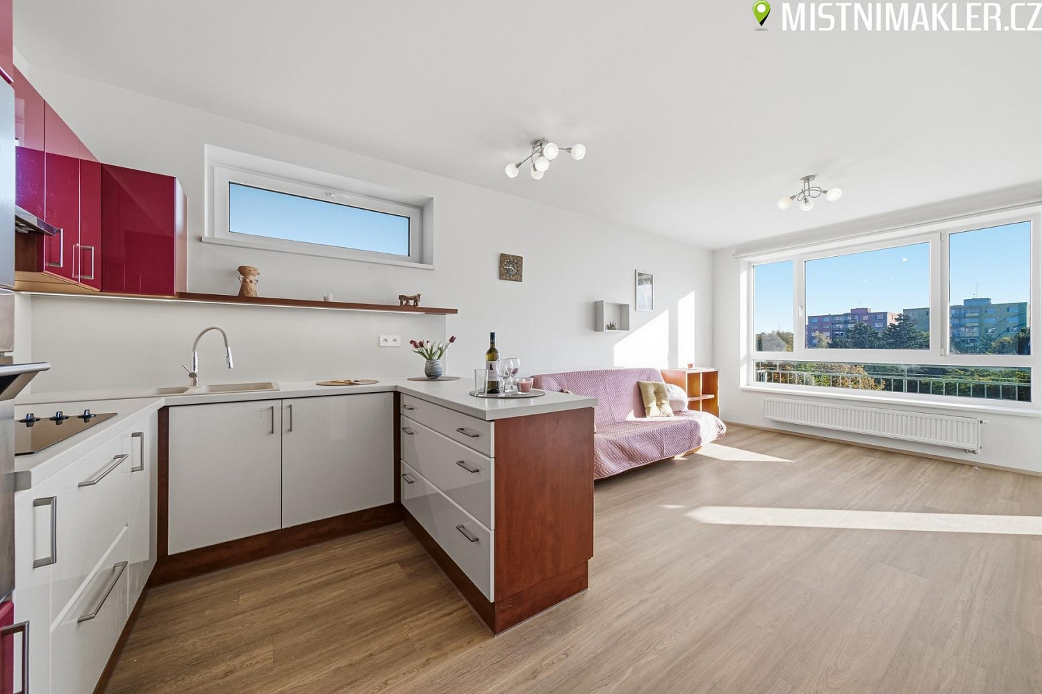 Prodej světlého 3+kk s velkorysou terasou 19 m² a nízkými poplatky Jánského, Olomouc