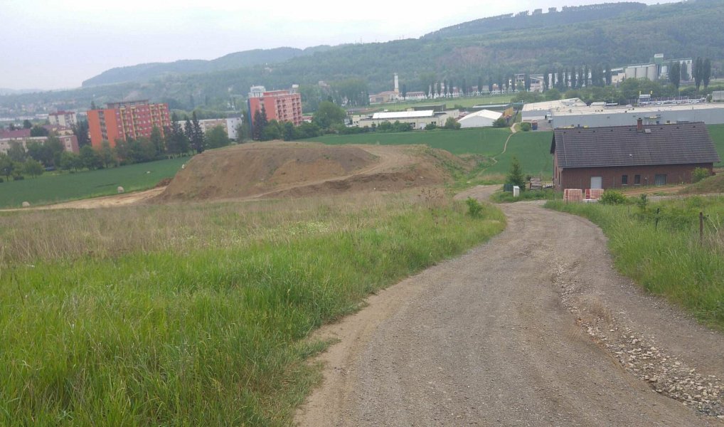 Prodej stavebního pozemku 8 607 m², Beroun – náhled fotky 6