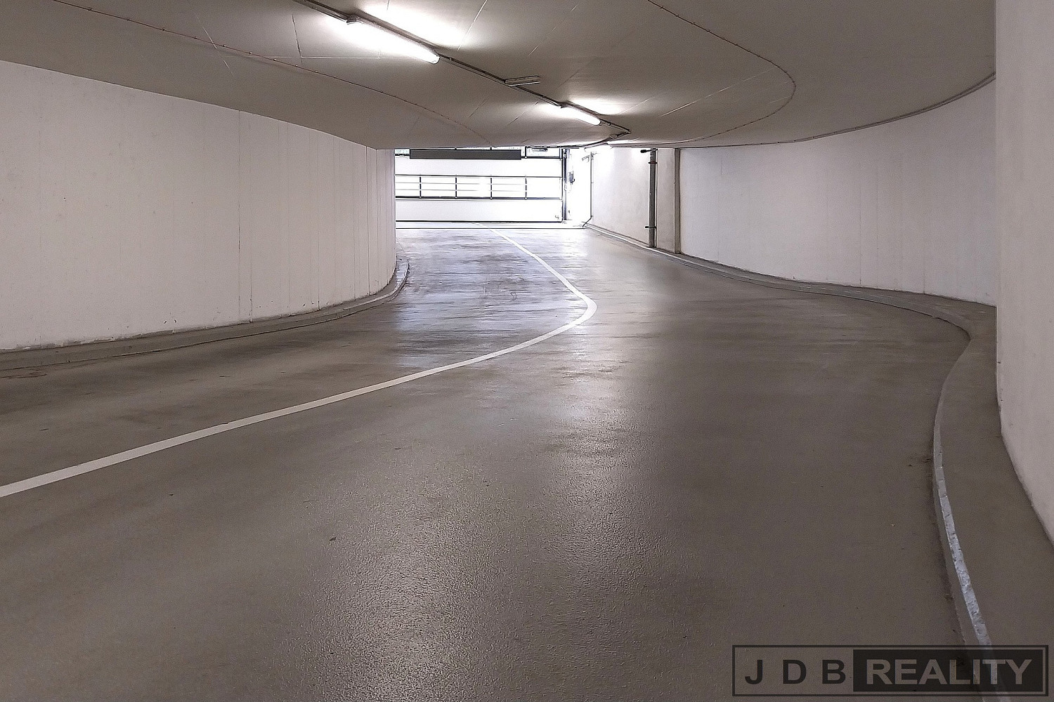 Prodej garážového stání 18 m2, Praha - Holešovice – fotografie 2