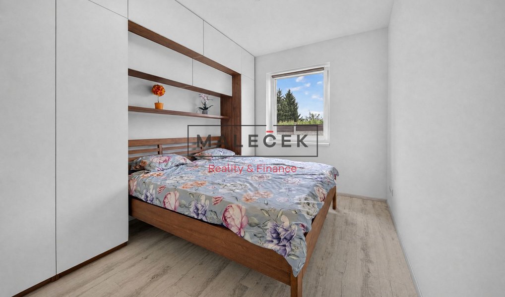 Prodej domu 154 m² s pozemkem 1 277 m², Hostouň – náhled fotky 28