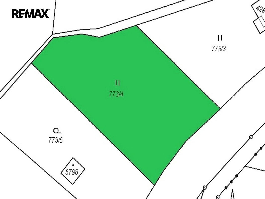 Prodej stavebního pozemku 1 516 m² – fotografie 2