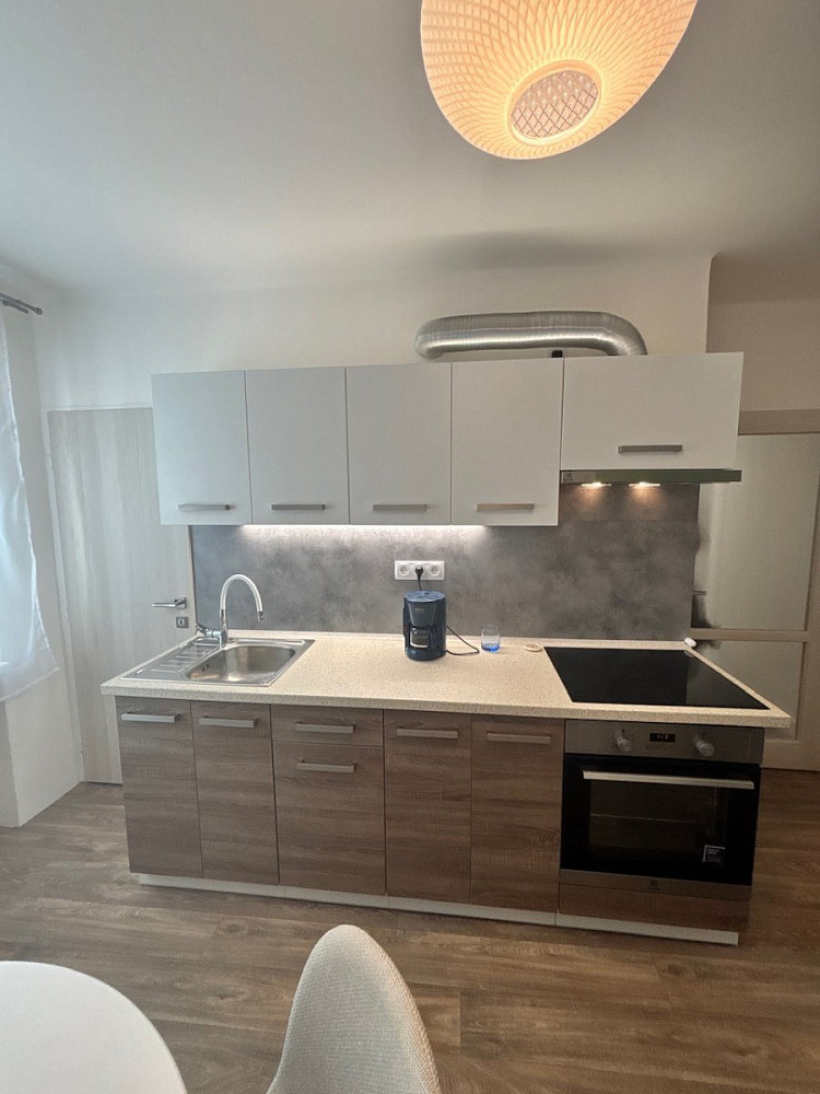 Pronájem bytu 2+1 51 m² — photo 2