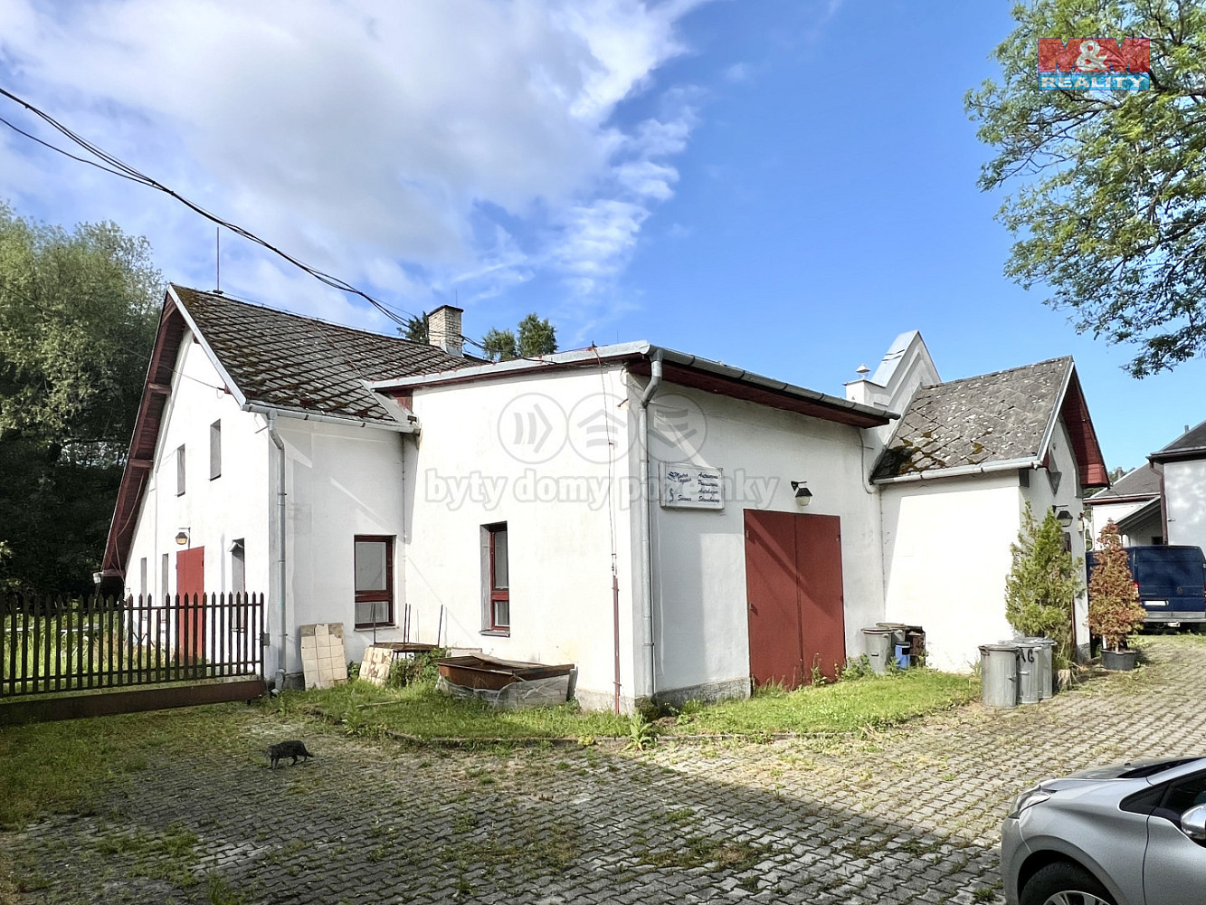 Prodej obchodních prostor 500 m²