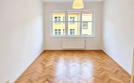 Pronájem bytu 3+1 96 m², Sudoměřská, Praha 3 - Žižkov