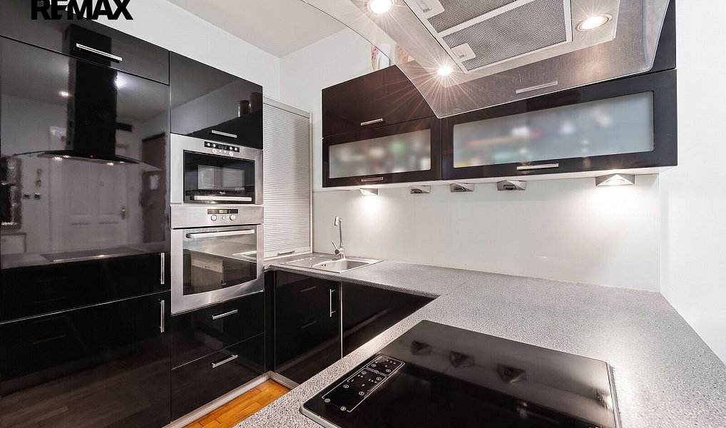 Prodej bytu 3+1 80 m², Praha – náhled fotky 13