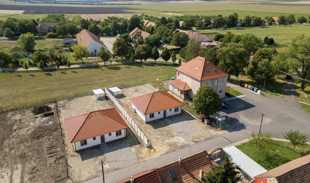 Prodej domu 100 m² s pozemkem 699 m², Miroslav – náhled fotky 30