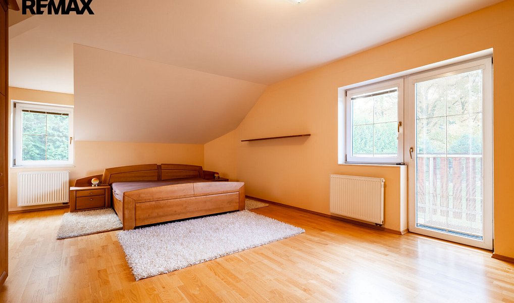 Prodej domu 220 m² s pozemkem 2 087 m², Hvozdec – náhled fotky 11