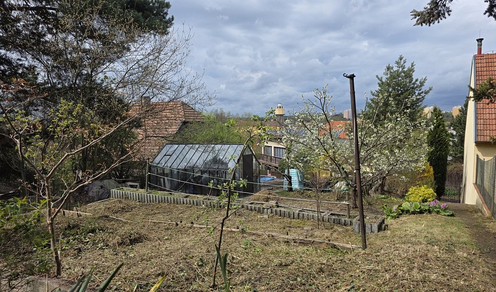 Prodej stavebního pozemku 713 m², Praha – náhled fotky 12