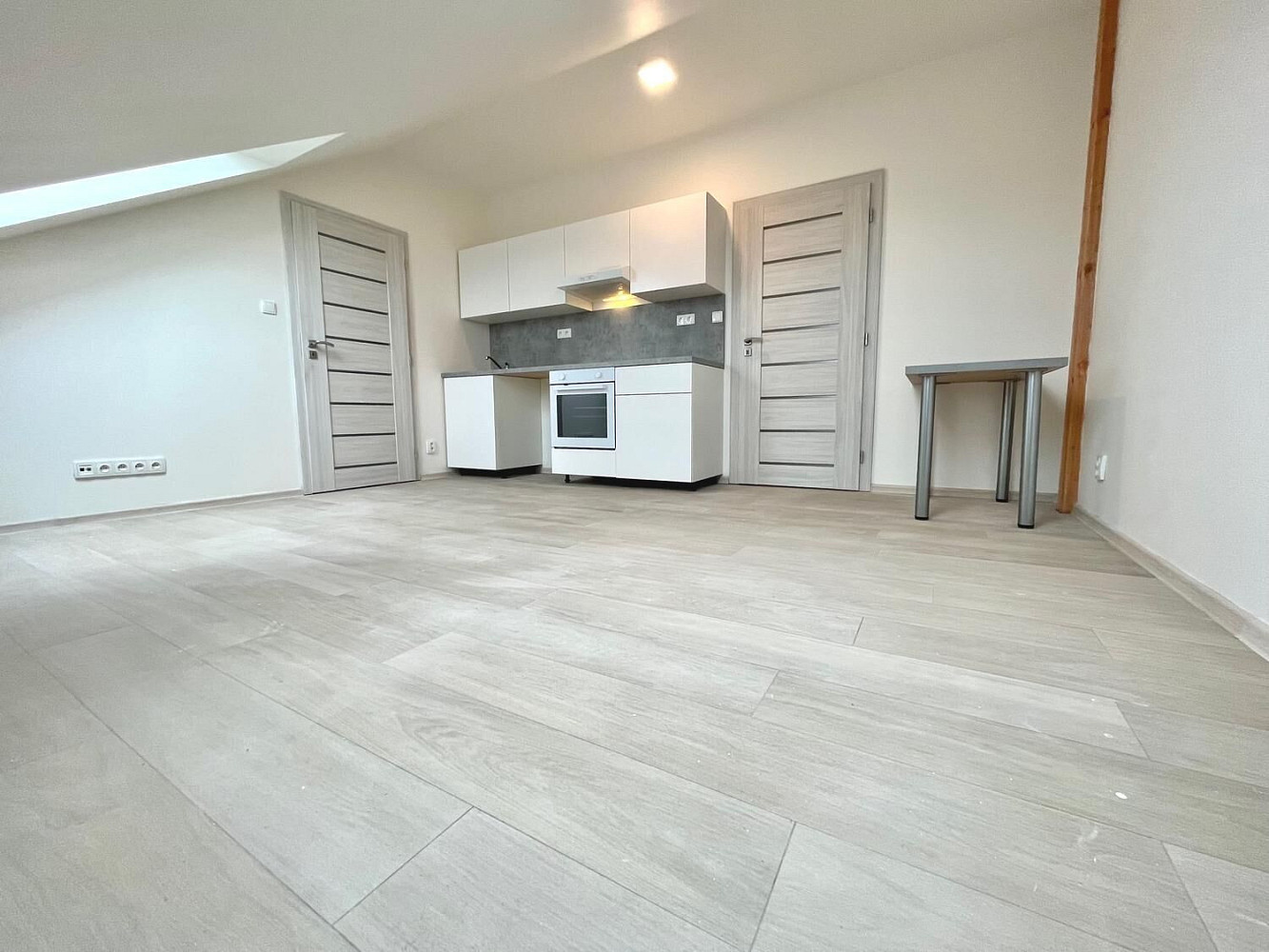 Pronájem bytu 1+kk 34 m²