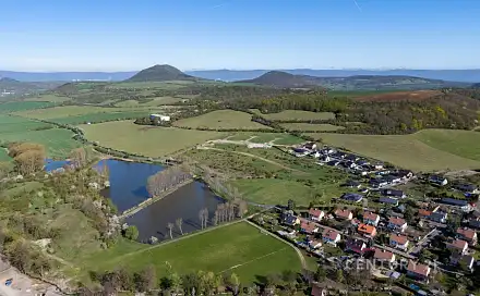 Prodej stavebního pozemku 1 215 m², Lužice, okres Most